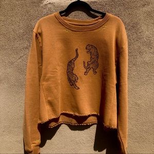 CROPPED TIGER CREWNECK